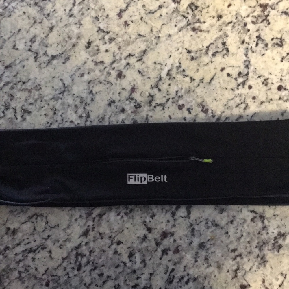 FlipBelt with zipper